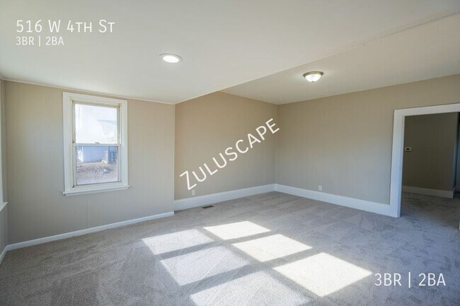 Photo - 516 W 4th St