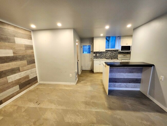 Photo - 196 King St E Unit 3