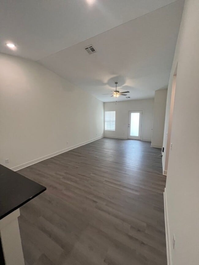 Photo - Beautiful 3-Bedroom Family Home for Rent i...