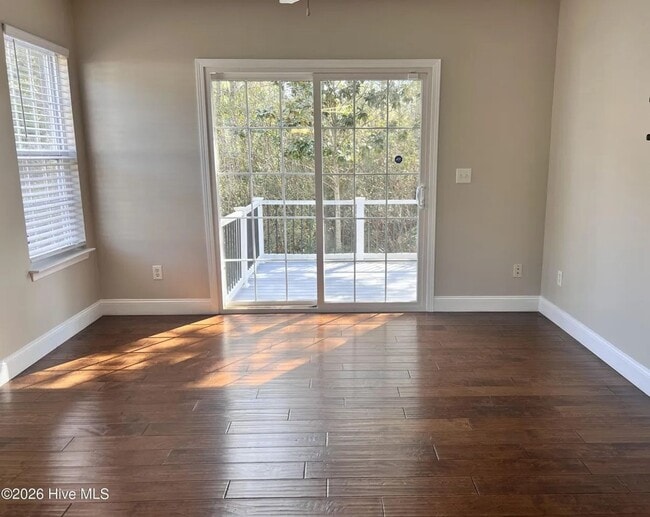 Photo - 3 Bedroom & 2.5 Bathroom Townhouse