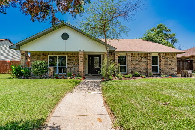 Building Photo - 3733 Magnolia Dr Rental