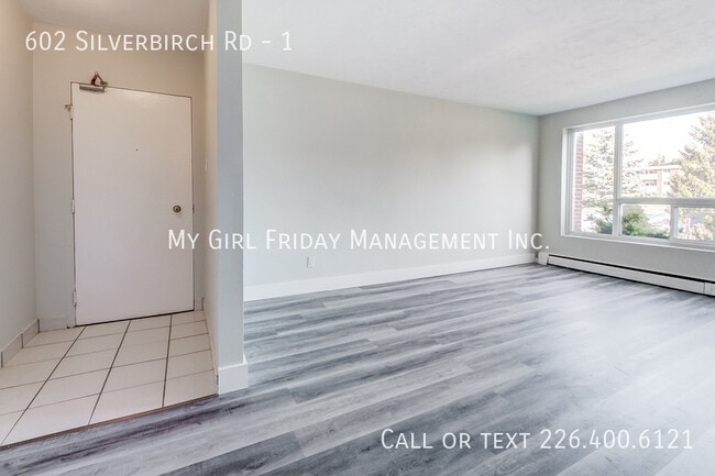 Building Photo - 602 Silverbirch Rd Unit 1