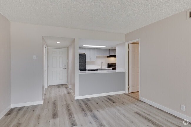 1 habitación, 1 baño, 760 pies cuadrados, sala de estar y cocina - Whispering Pines