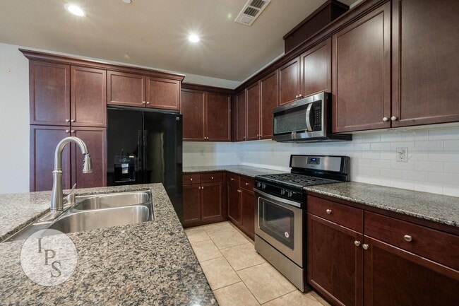Photo - Fresno Westside Home, 5BR/3BA, Built 2018 – Great for Families