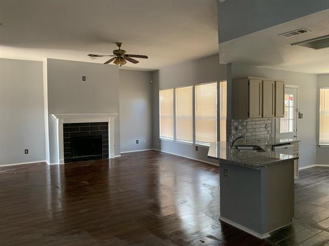 Photo - 2024 Austin Dr