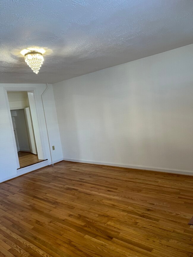 Photo - 366 W Patrick St