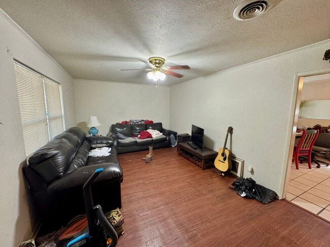 Photo - 517 N Lydia Ave