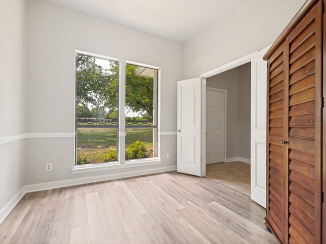 Photo - 627 Stonecrest Rd