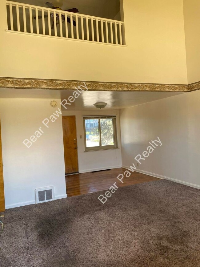 185X Crook Ave Unit 1852 Crook Ave