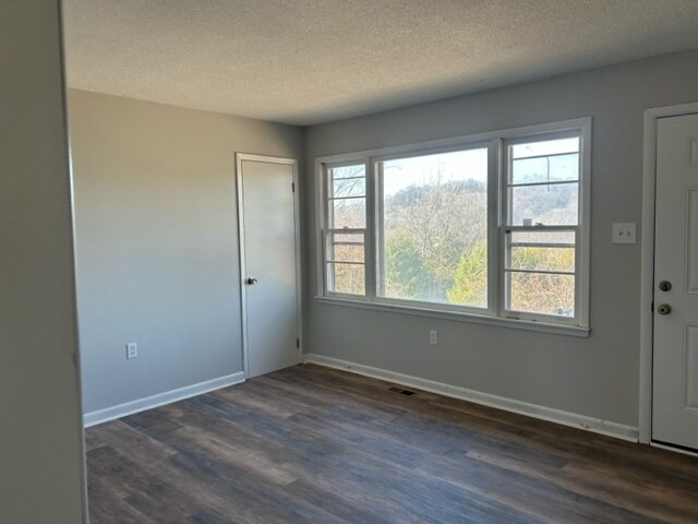 Photo - 200 Apache Cir