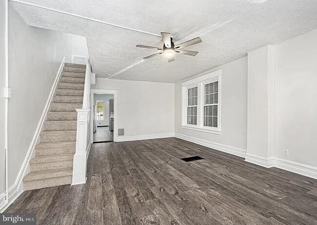 Photo - 851 South St