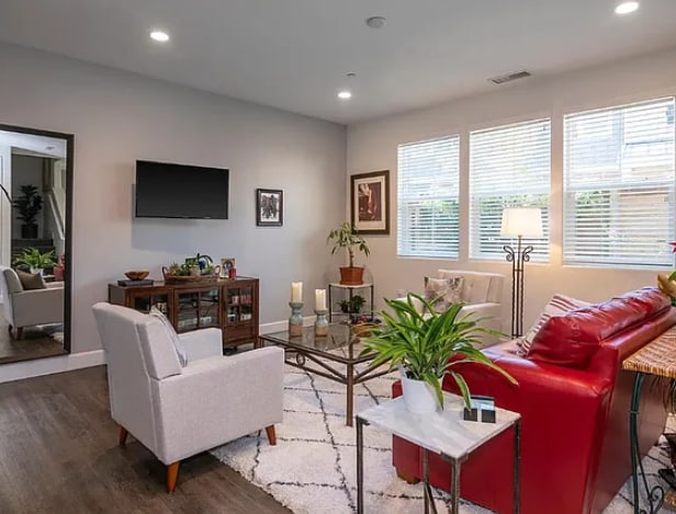 Photo - 552 Oakville Dr. Unit Building 2