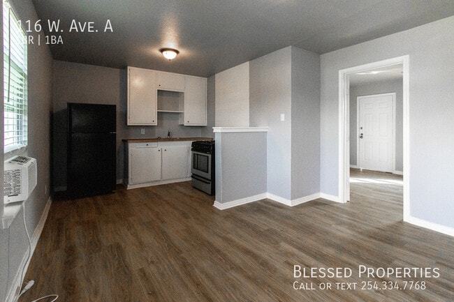 Photo - 116 W. Ave. A-