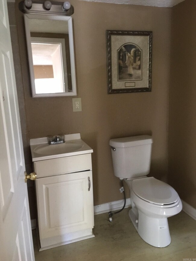 Photo - 49.5 Hill Ln