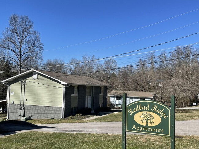 805 E Red Bud Rd Unit 102