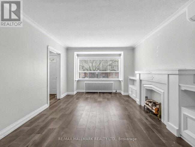 Photo - 18 Roblin Ave