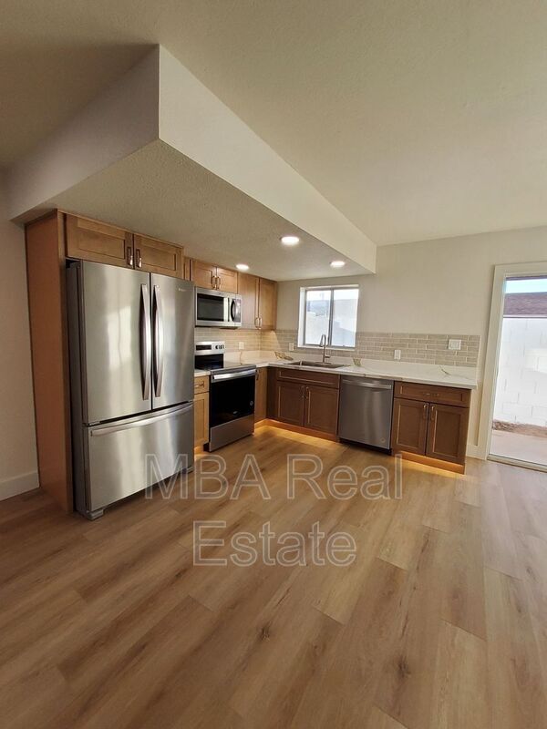 Photo - 5040 N 18th Ave Unidad #3 Rental