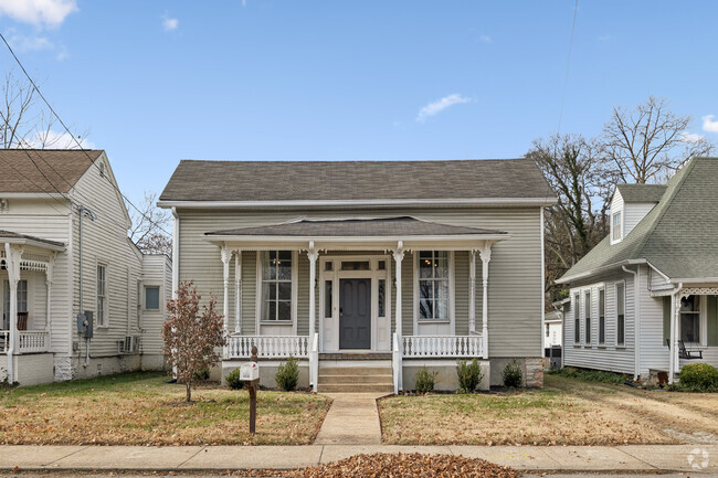 Building Photo - 1010 S High St Rental