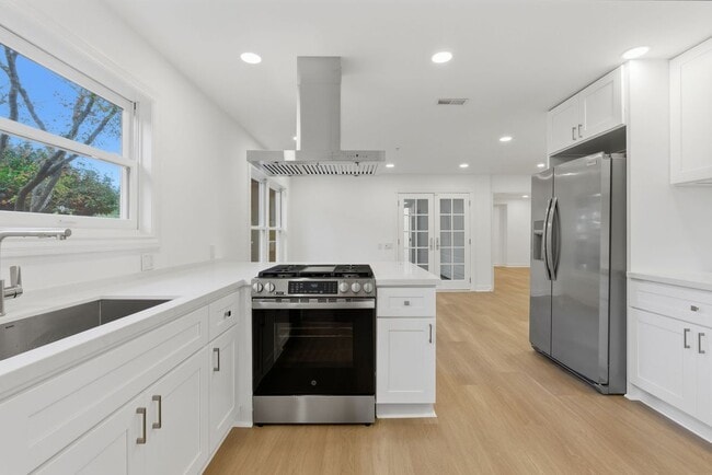 Photo - 309 Melrose Ave