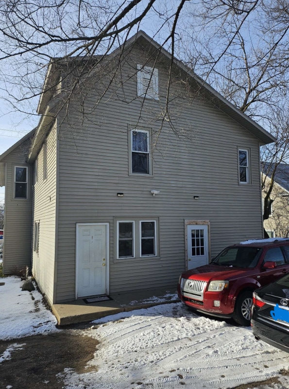 Building Photo - 57 Leonard St NE Rental