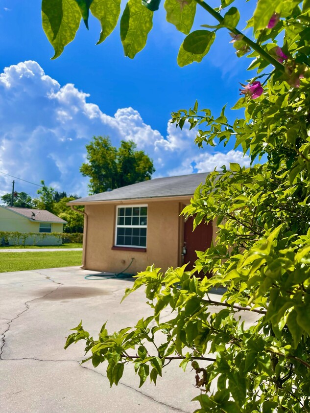 Photo - 3112 49th Avenue Dr W (Bradenton, FL)
