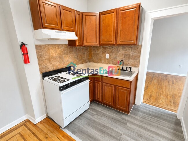 Photo - 658 Sanford Ave Unit G
