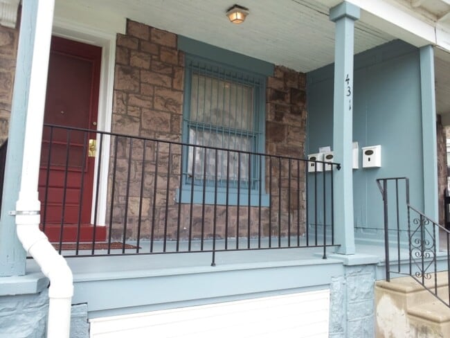 Photo - 431 E Walnut Ln Unit 2nd floor