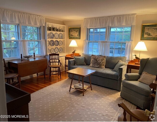 Building Photo - 129 Pennsylvania Ave Rental