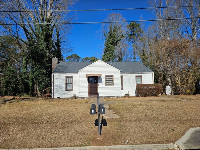 Photo - 21 Cooper Lake Rd SW House