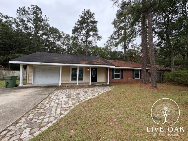 Building Photo - 111 Deann Dr