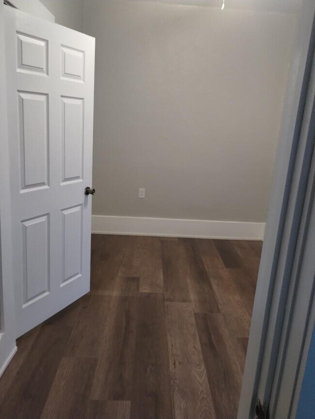 Photo - 2655 Jackson St