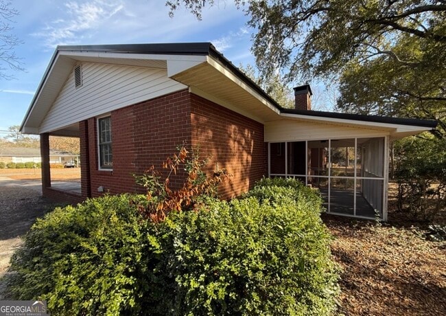 Photo - 1612 Knox St