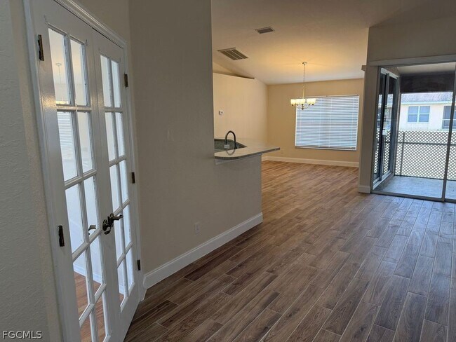 Photo - 1817 Tomaso Ave