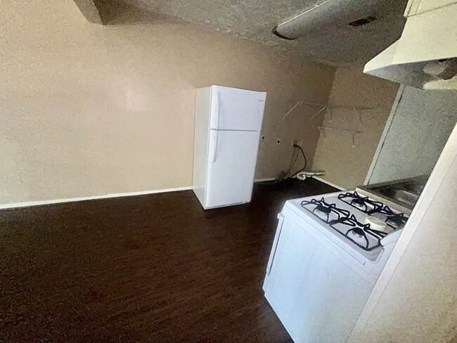 Photo - 112 Hardy St