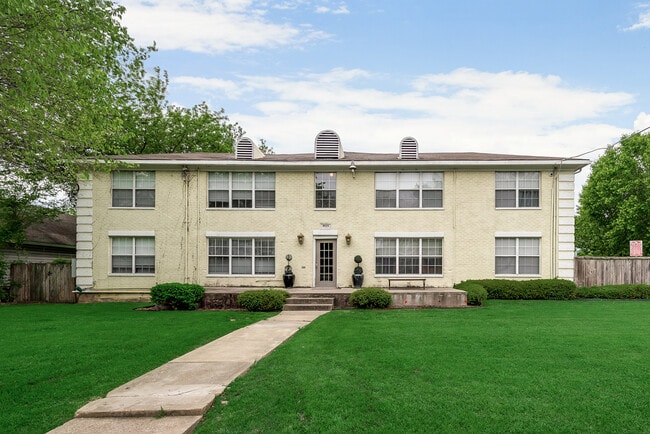 Building Photo - 4625 Junius St Rental