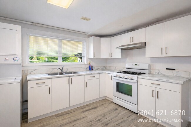 Photo - 2579 Sugarpine St