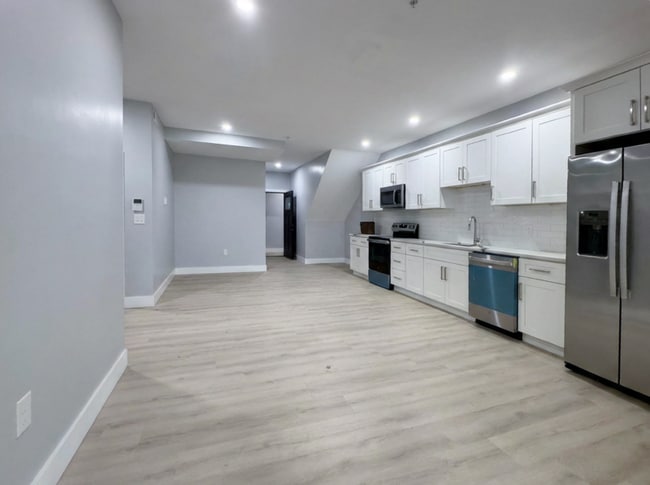 Photo - 83 Essex St Unidad 301