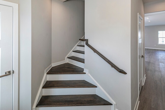 Photo - 2410 Lenox Dr