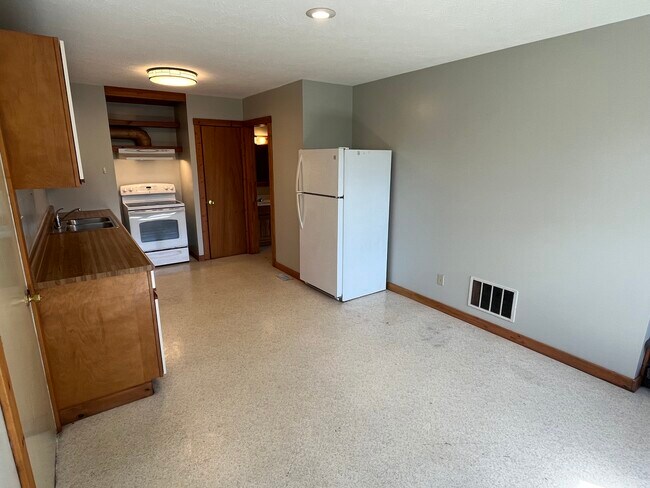 Photo - 6346 Avanelle Dr Unit A