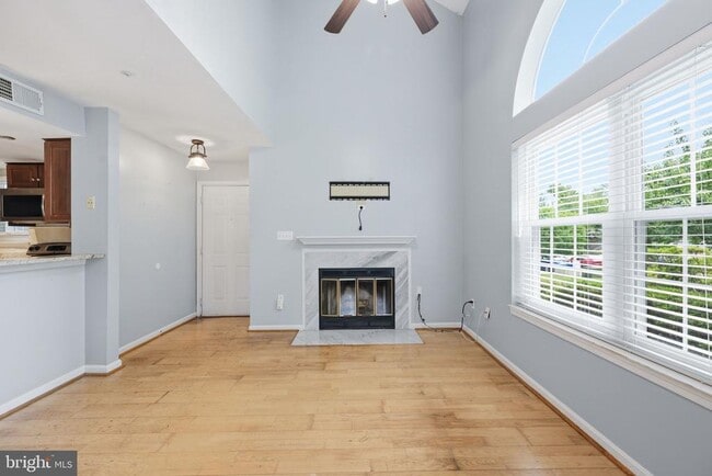 Photo - 933 Hillside Lake Terrace Unidad 110