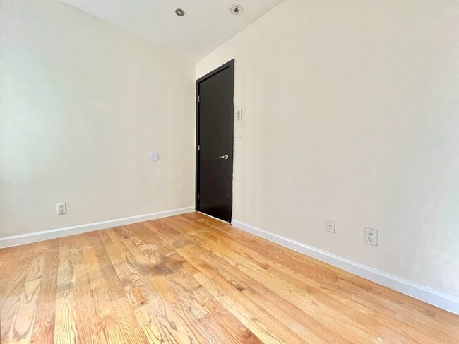 Photo - 350 Manhattan Ave Unit 3F