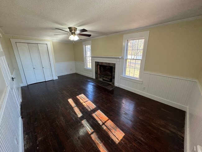 Photo - West Iredell Area - 4BR / 3BA + Carport