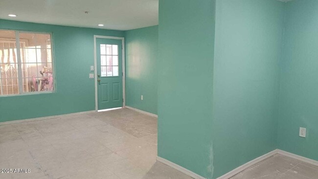 Photo - 1525 E Monroe St Apartment Unit 4