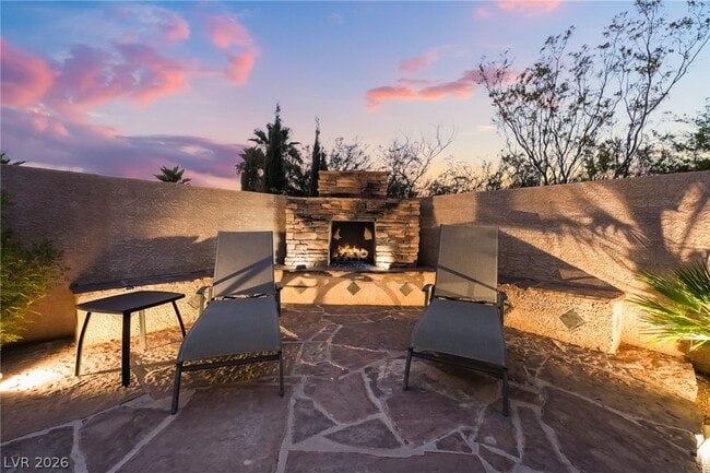 Photo - 2676 Lochleven Way