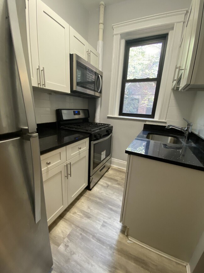 Building Photo - 69 Quint Ave Unit 4 Rental