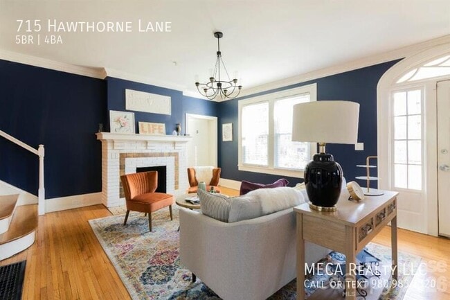 Photo - 715 Hawthorne Ln
