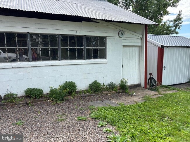 Photo - 34 Fretz Rd