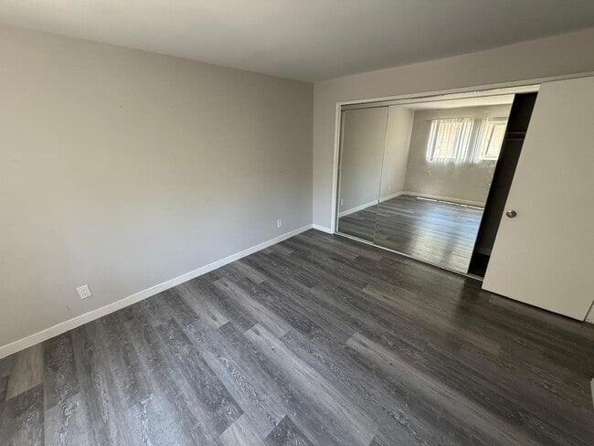 Photo - The Yarmouth Apartments