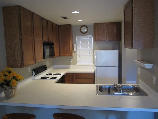 Photo - Beautiful 2 Bedroom, 1 Bathroom Condo by Horsetooth Reservoir in Fort Collins, CO Unidad E206