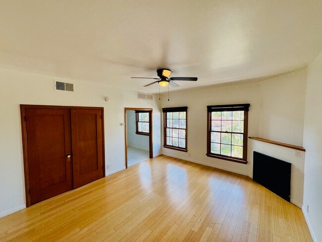 Large windows and fireplace - 636 S Burnside